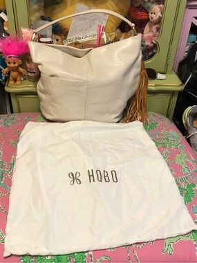 Hobo Harley cream with brown tassel Hobo Bag